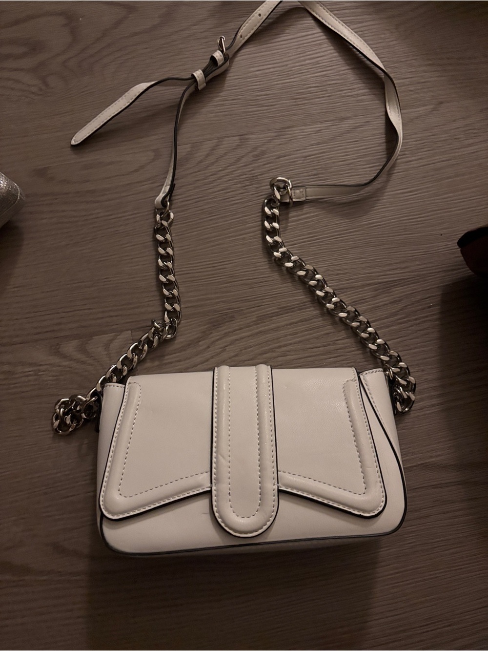 Forever 21 Cream Chain-Strap Crossbody Bag